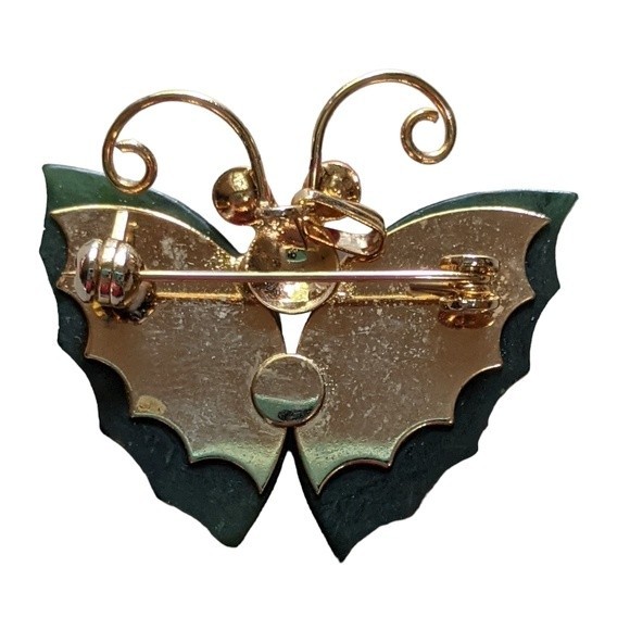 Jade Dynasty butterfly pin pendant jade coral with small pouch - Picture 4 of 9